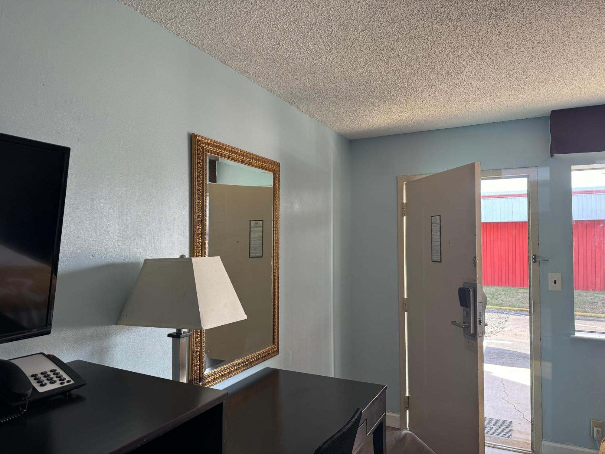 Red Carpet Inn & Suites - Danville Exteriér fotografie